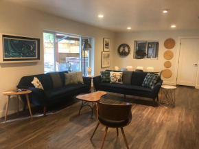 Modern Ski House Great Price and Sleeps 14 max